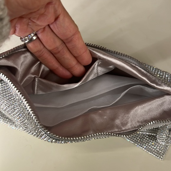 NWOT Silver Rhinestone Evening Bag with detachable strap. - Picture 7 of 12
